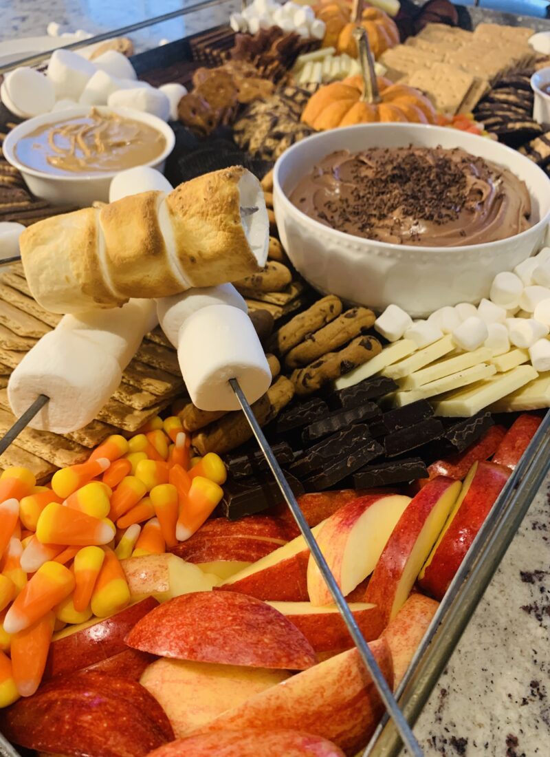 How to Make an Easy S’mores Dessert Board