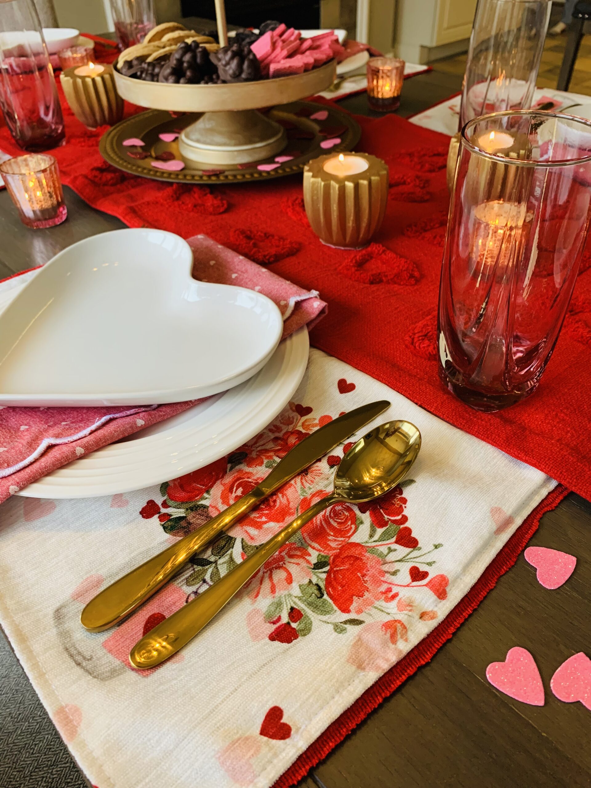 Cupid's Cute Valentine Table Decorations