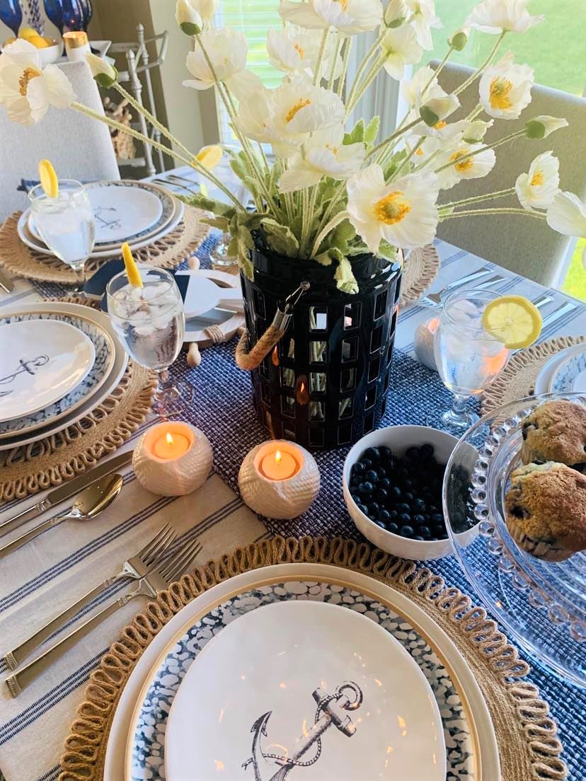 Blue and White Nautical Table Setting Ideas