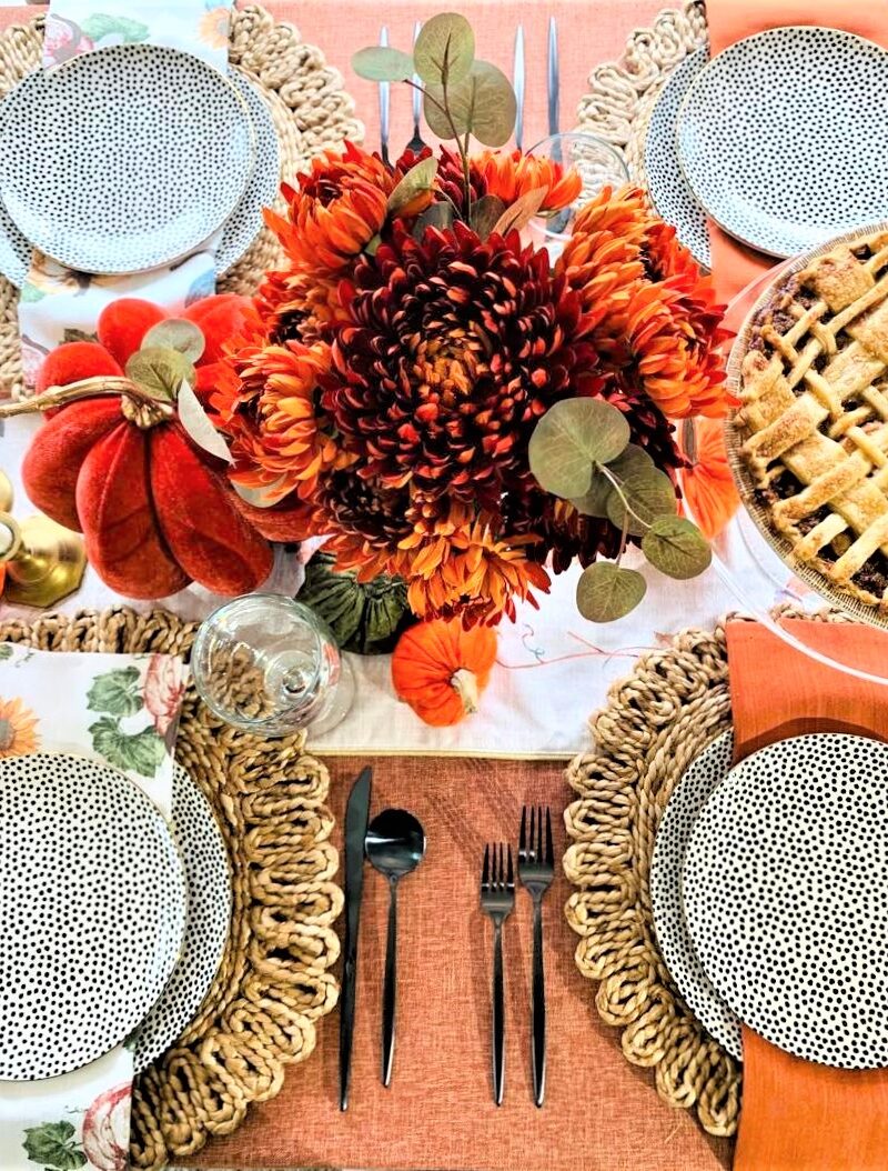 11 Tips on How to Set a Thanksgiving Table- Step By Step