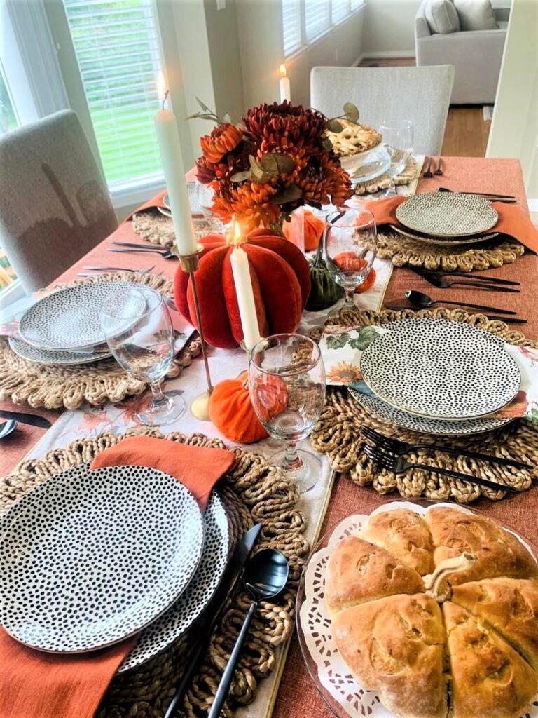 11 Tips on How to Set a Thanksgiving Table- Step By Step