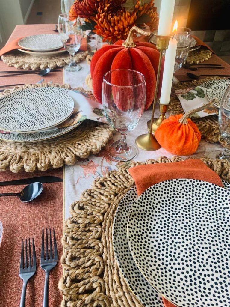 100 PCS Thanksgiving Plates, Disposable 9 Thanksgiving Paper Plates, Large  Round Thanksgiving Thick Paper Dinner Plates, Fall Maple Leaf Pumpkin