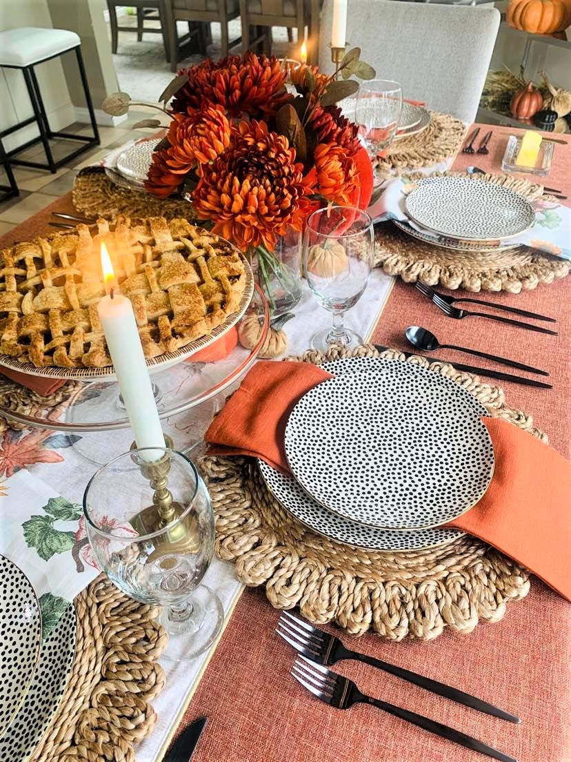 11 Tips on How to Set a Thanksgiving Table- Step By Step