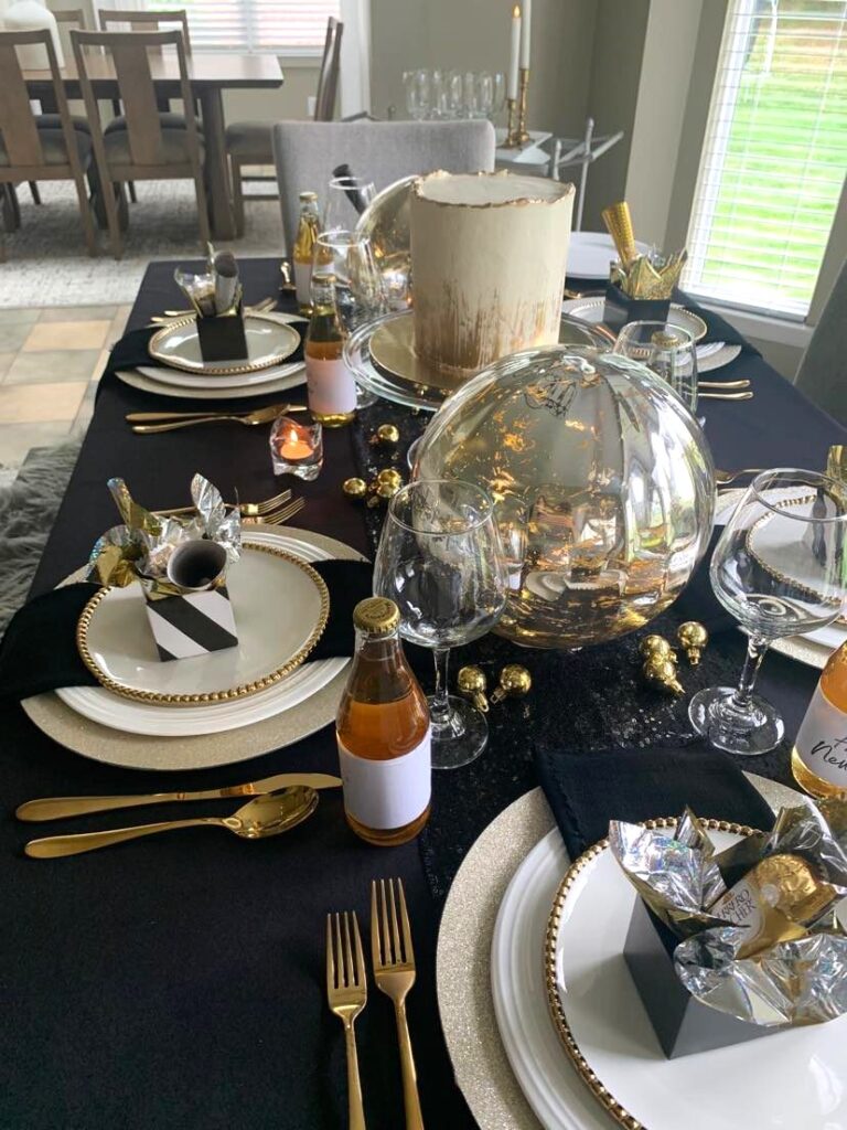 https://danimardesigns.com/wp-content/uploads/2023/10/new-years-eve-table-768x1024.jpg